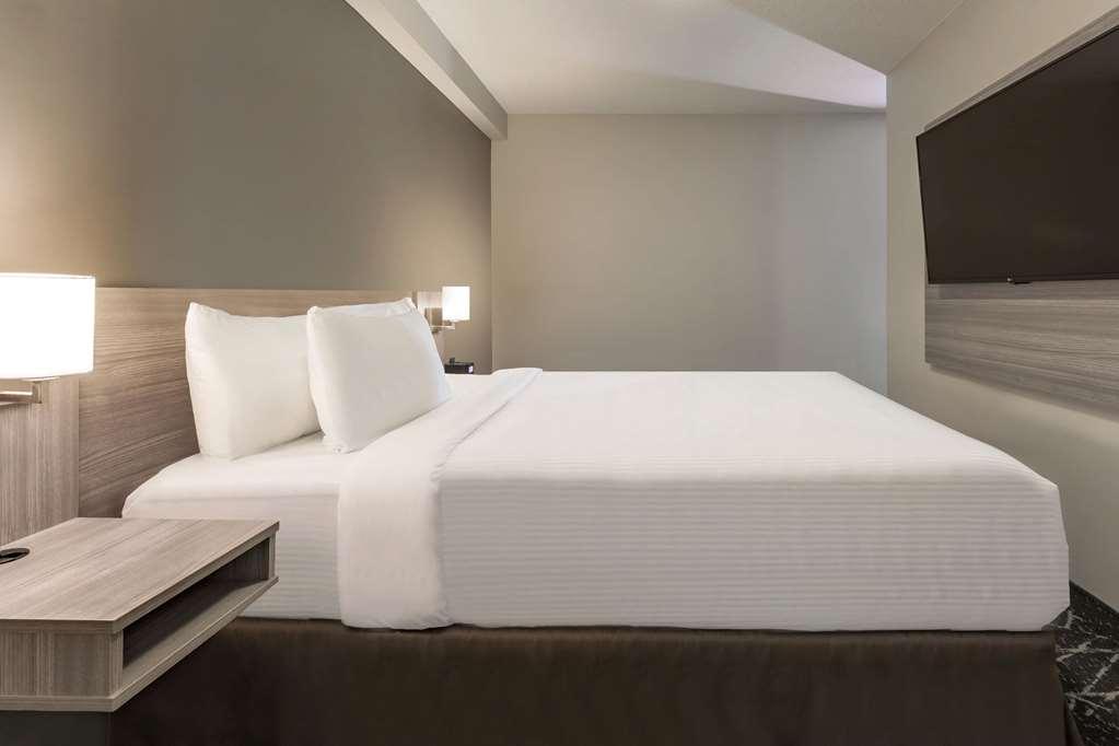 Microtel Inn & Suites By Wyndham Kanata Ottawa West Bilik gambar
