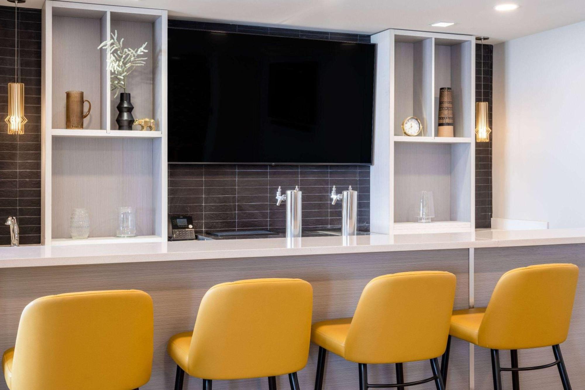Microtel Inn & Suites By Wyndham Kanata Ottawa West Luaran gambar