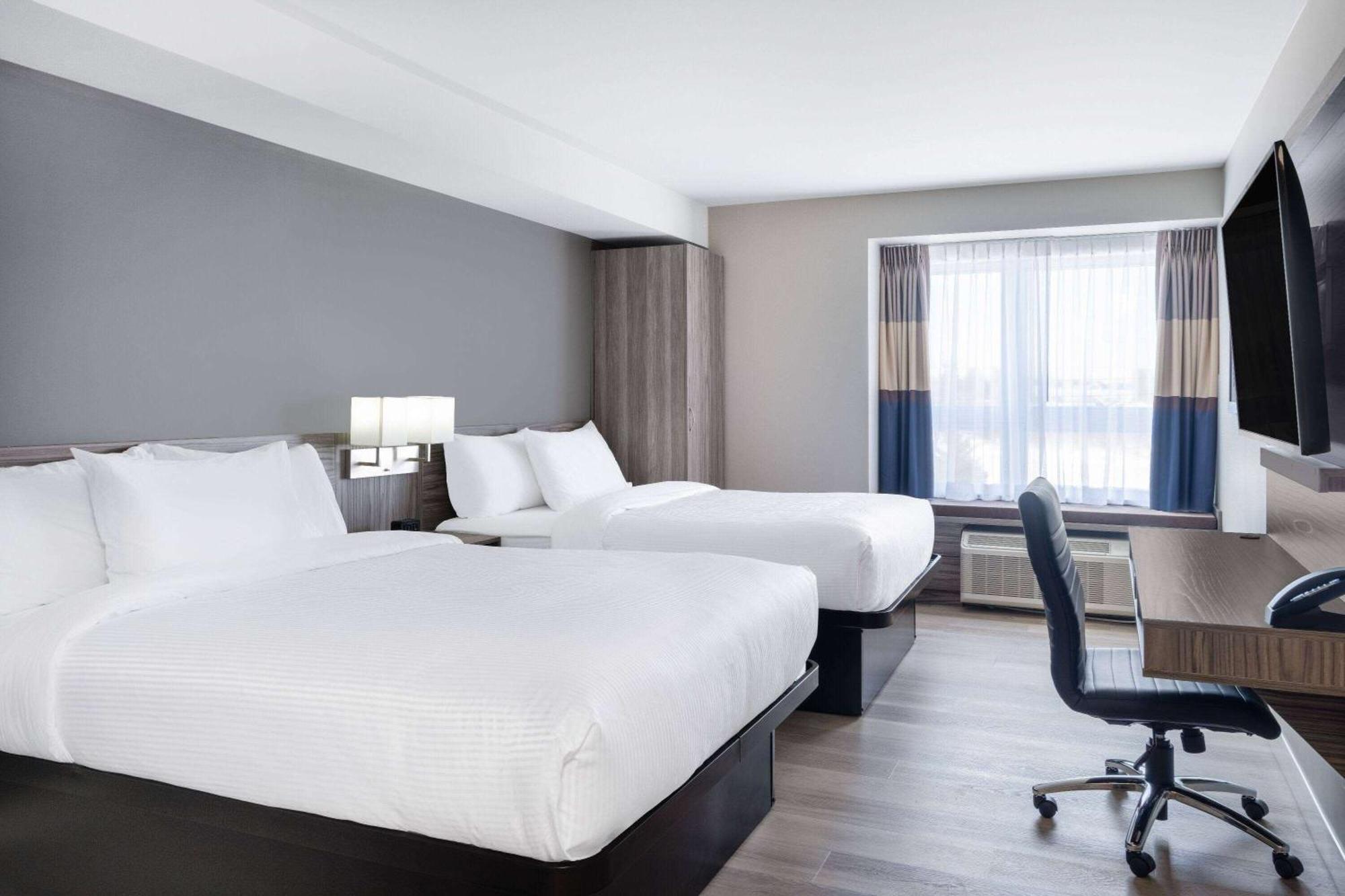 Microtel Inn & Suites By Wyndham Kanata Ottawa West Luaran gambar