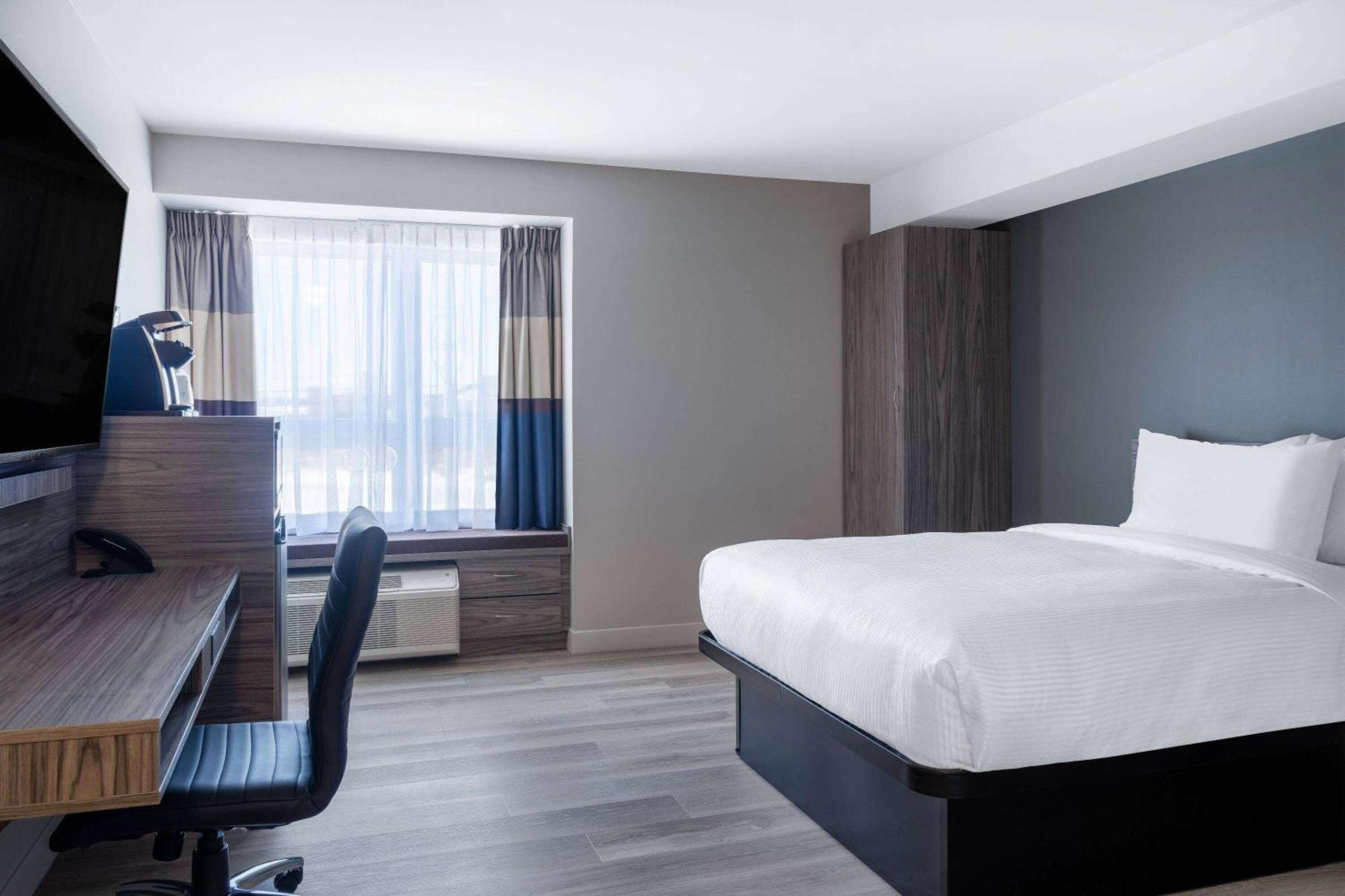 Microtel Inn & Suites By Wyndham Kanata Ottawa West Luaran gambar