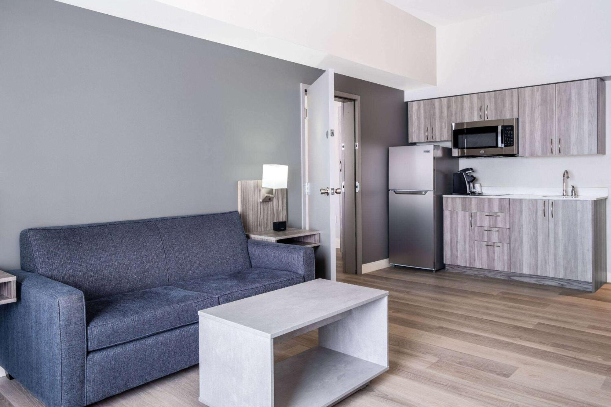 Microtel Inn & Suites By Wyndham Kanata Ottawa West Luaran gambar