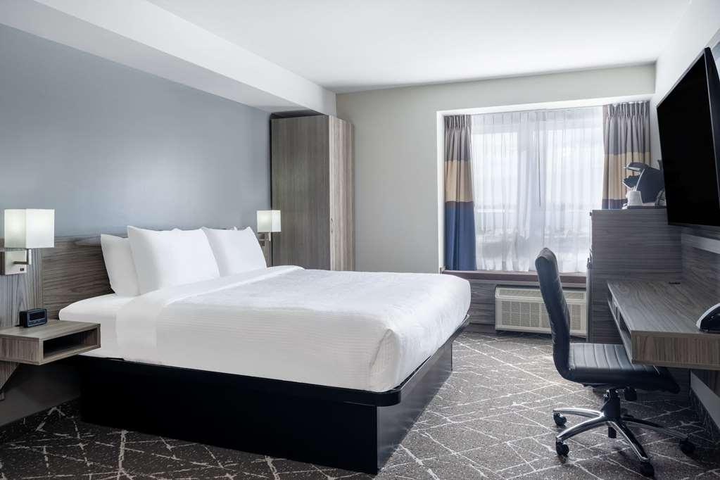 Microtel Inn & Suites By Wyndham Kanata Ottawa West Bilik gambar